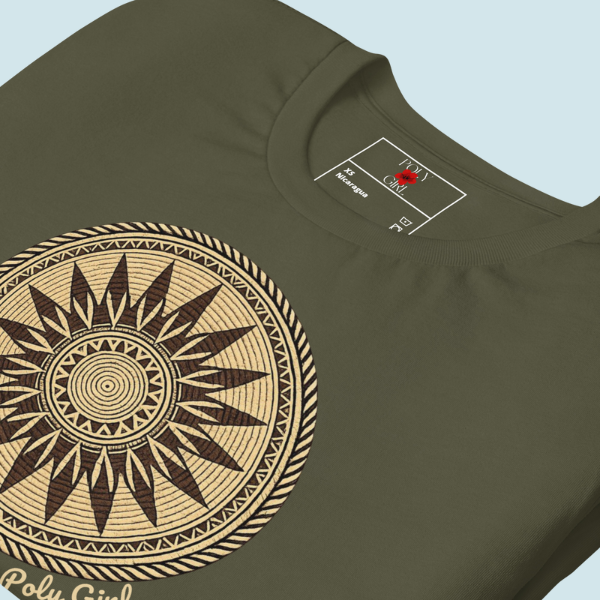 Ata Tee Upclose in military green