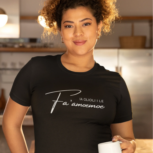 Ia Olioli i le Fa‘amoemoe Tee by Poly Girl™